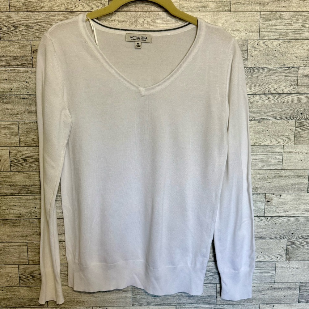 Active USA Womens Sz M Tight Knit White V-neck Sweater Long Sleeve X-Soft Light
